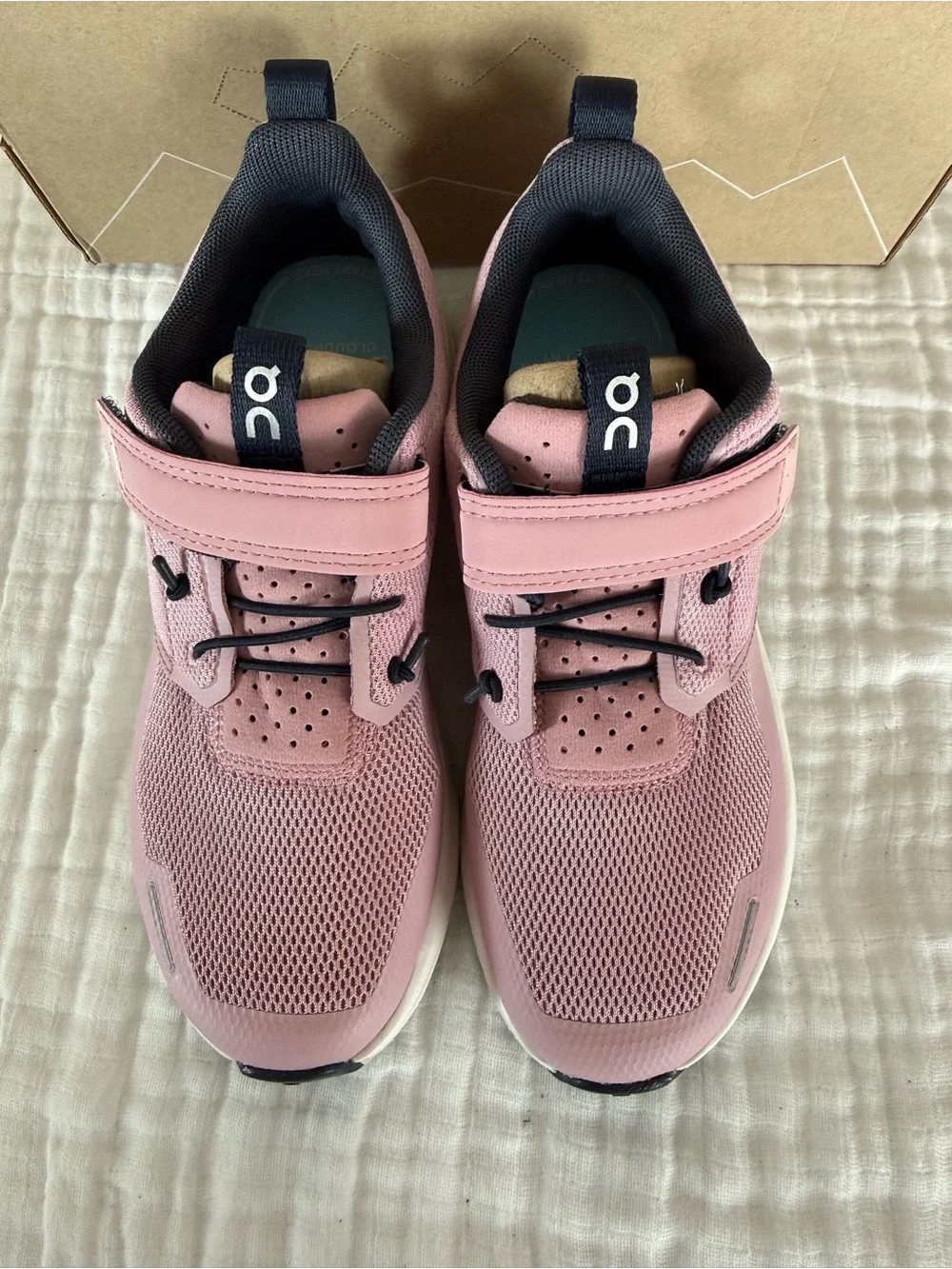 NIB On Kids' Preschool Cloud Play Shoes Size 1.5Y